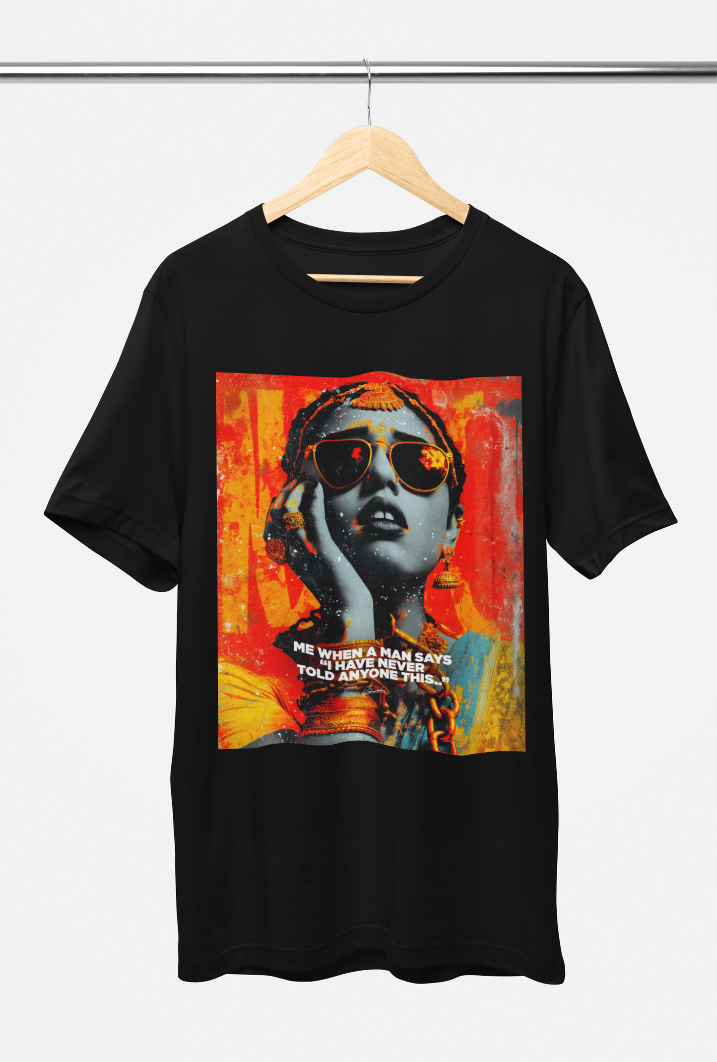 SECRETS - T-SHIRT
