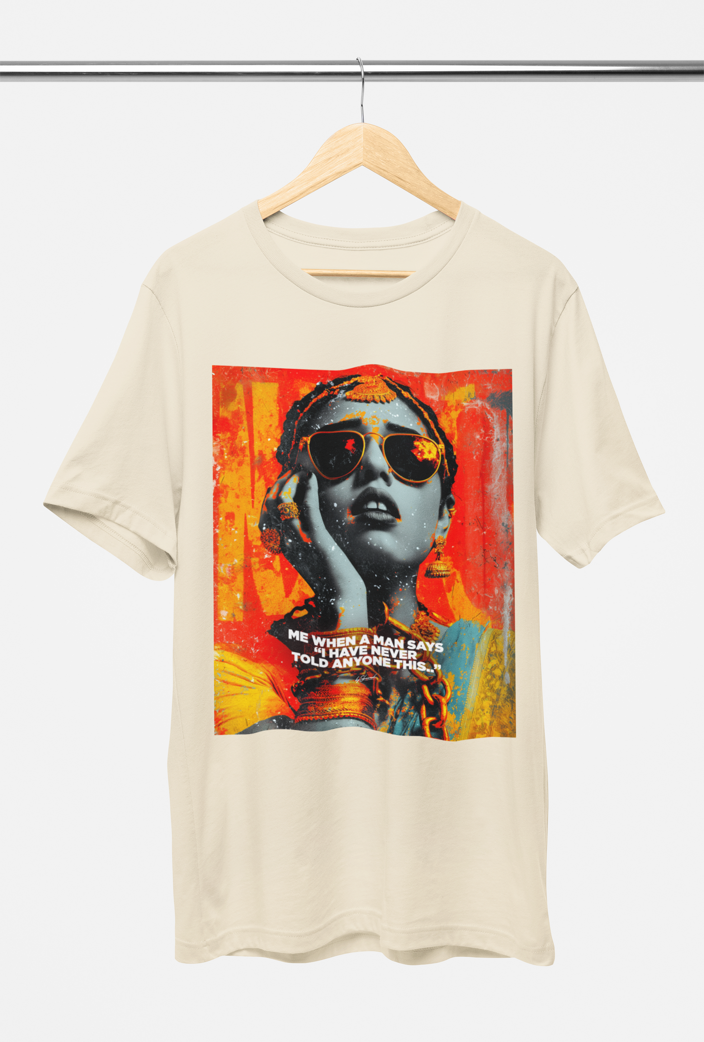 SECRETS - T-SHIRT